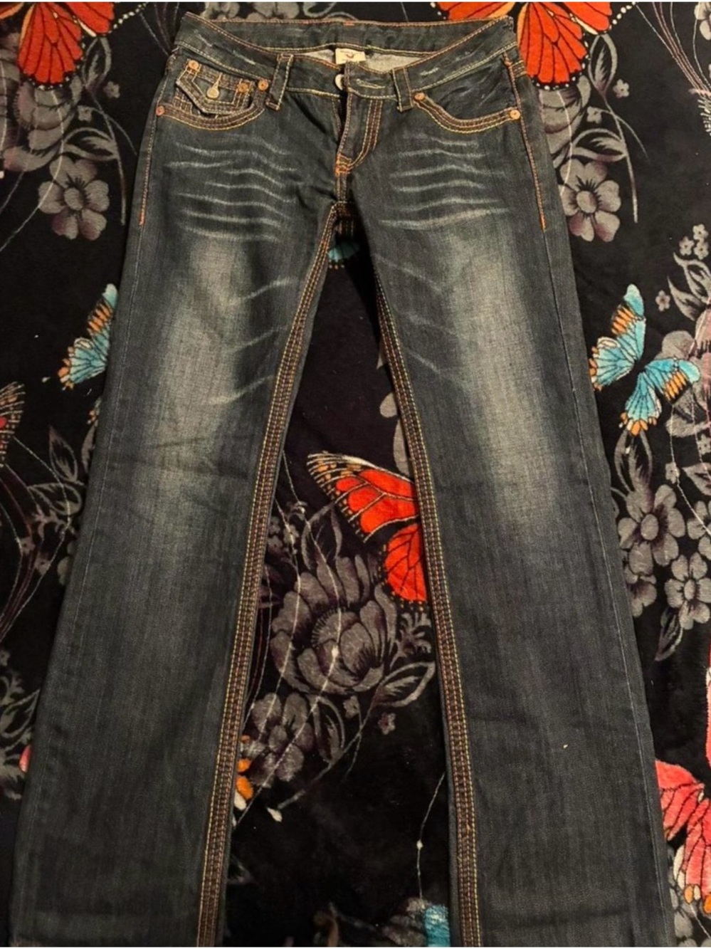 TRUE RELIGION • JEANS